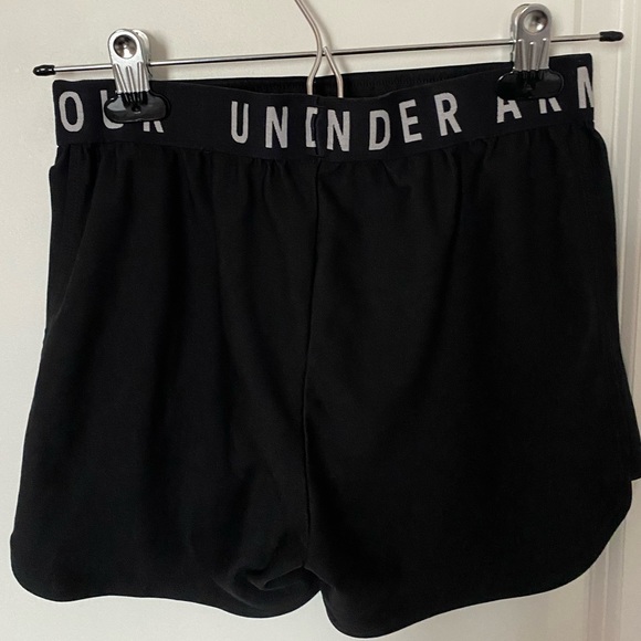 Under Armour Workout Shorts - Picture 4 of 5